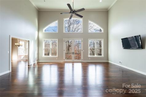 98 Sovereign Lane Fairview NC 28730