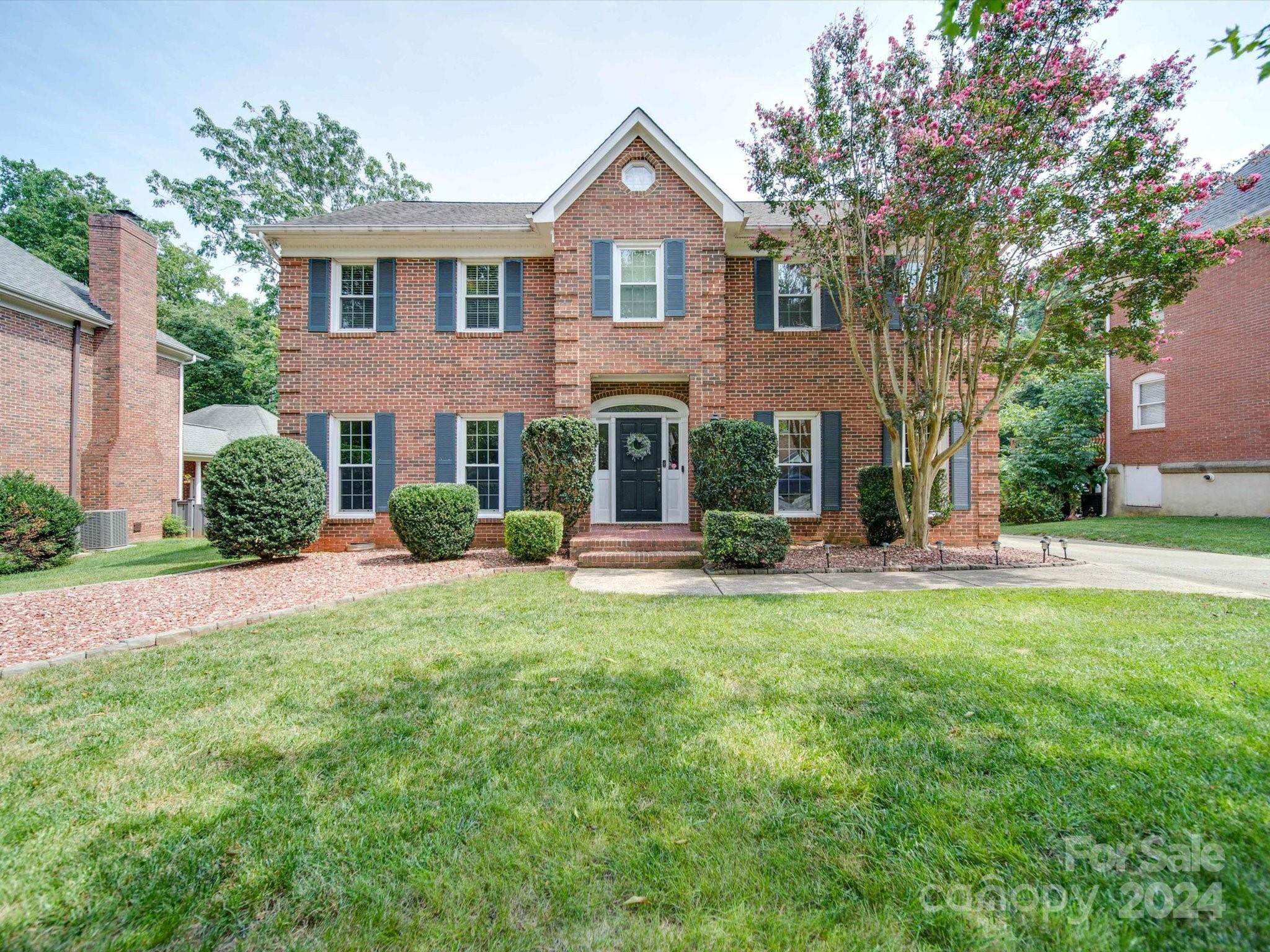 112 N Brackenbury Lane Charlotte NC 28270