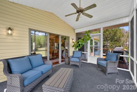 108 Fairway Knoll Drive Hendersonville NC 28739