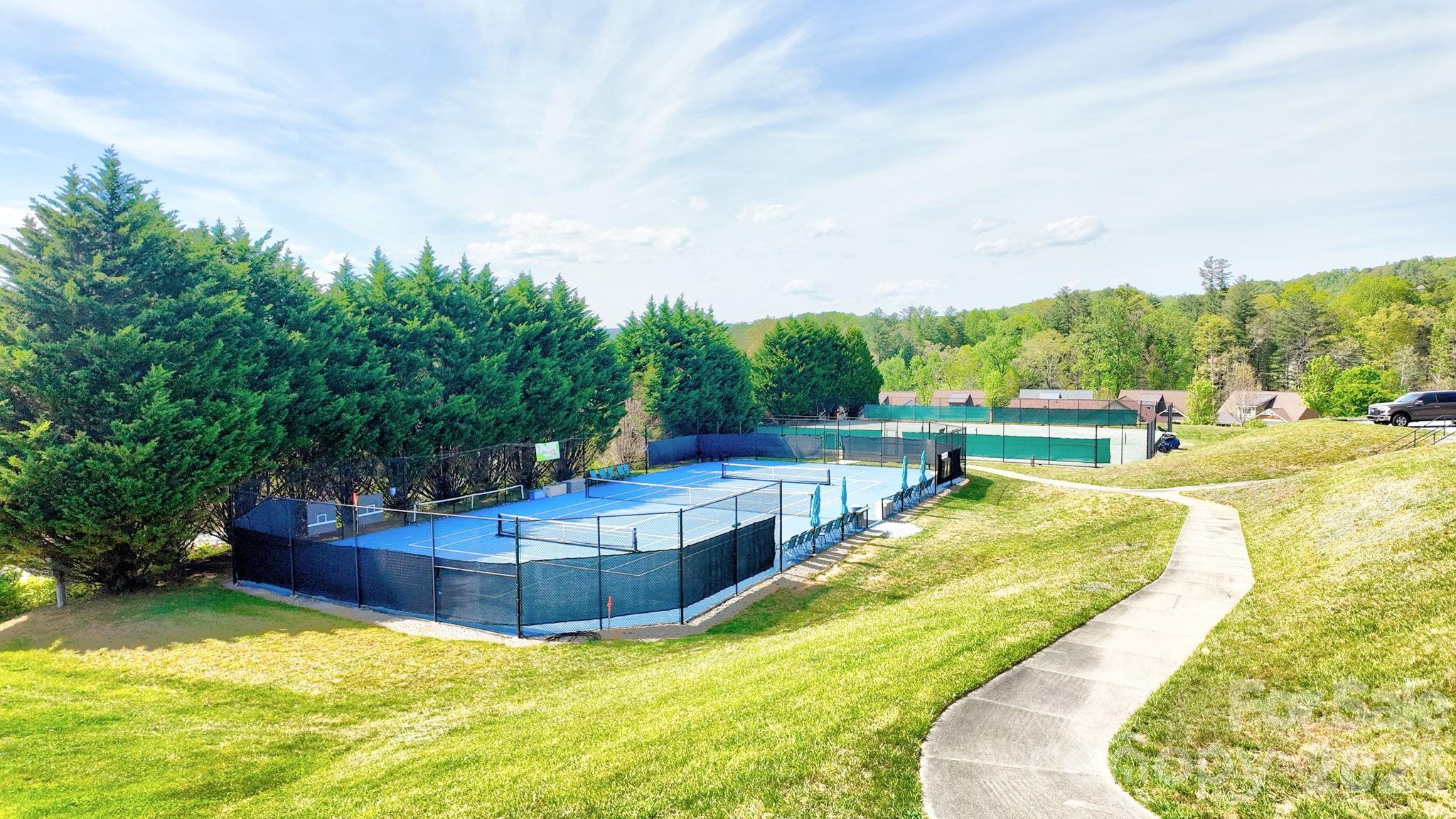 108 Fairway Knoll Drive Hendersonville NC 28739