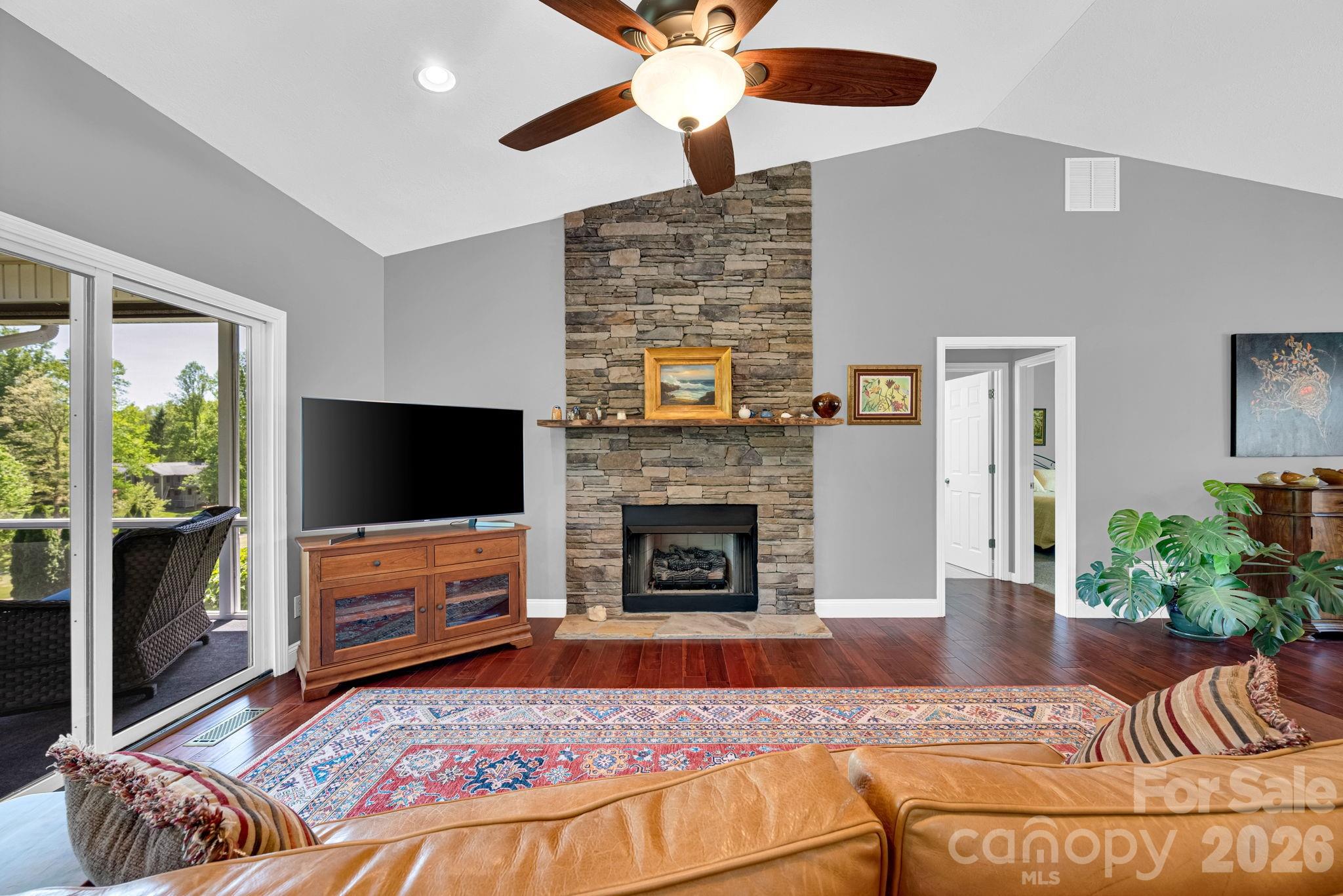 108 Fairway Knoll Drive Hendersonville NC 28739