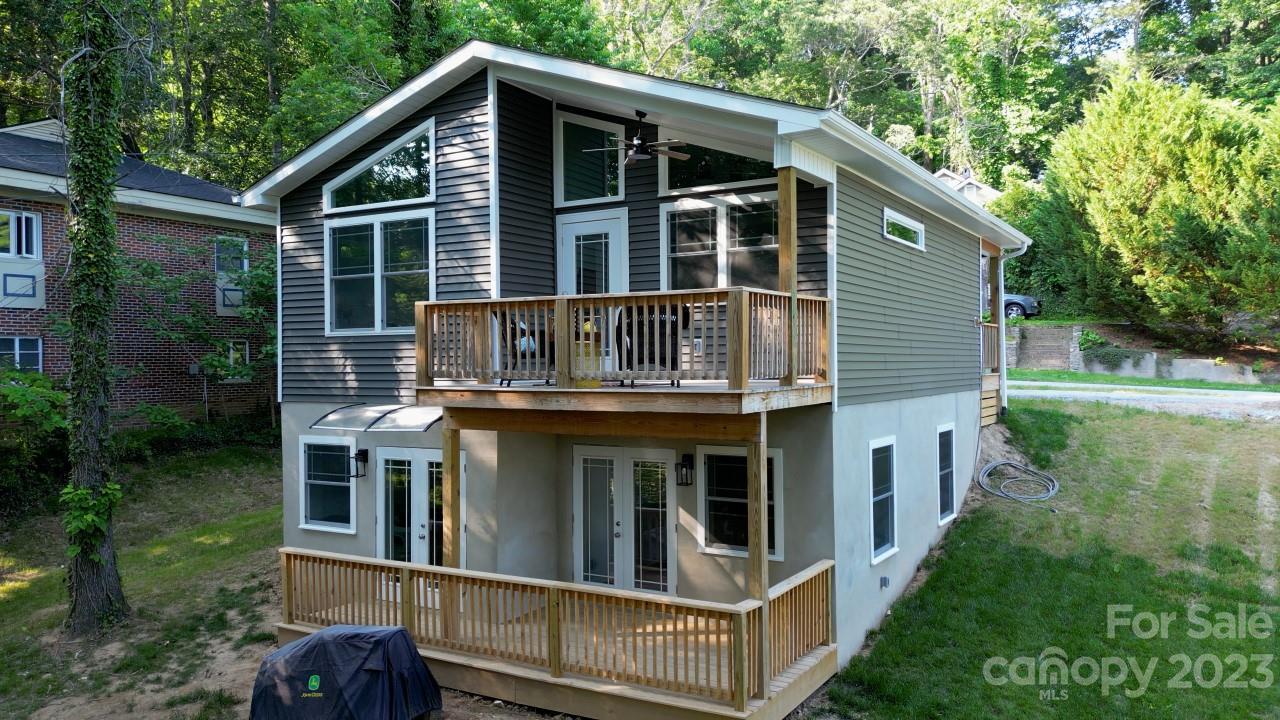 303 Oakdale Drive Hendersonville NC 28791