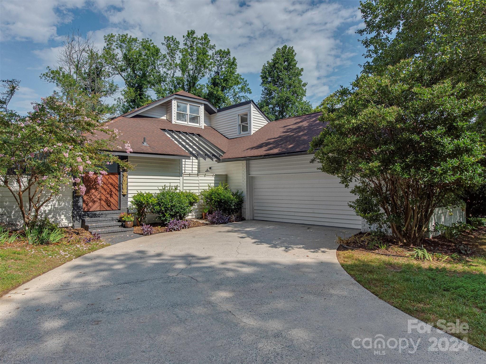 6208 Summertree Lane Charlotte NC 28226