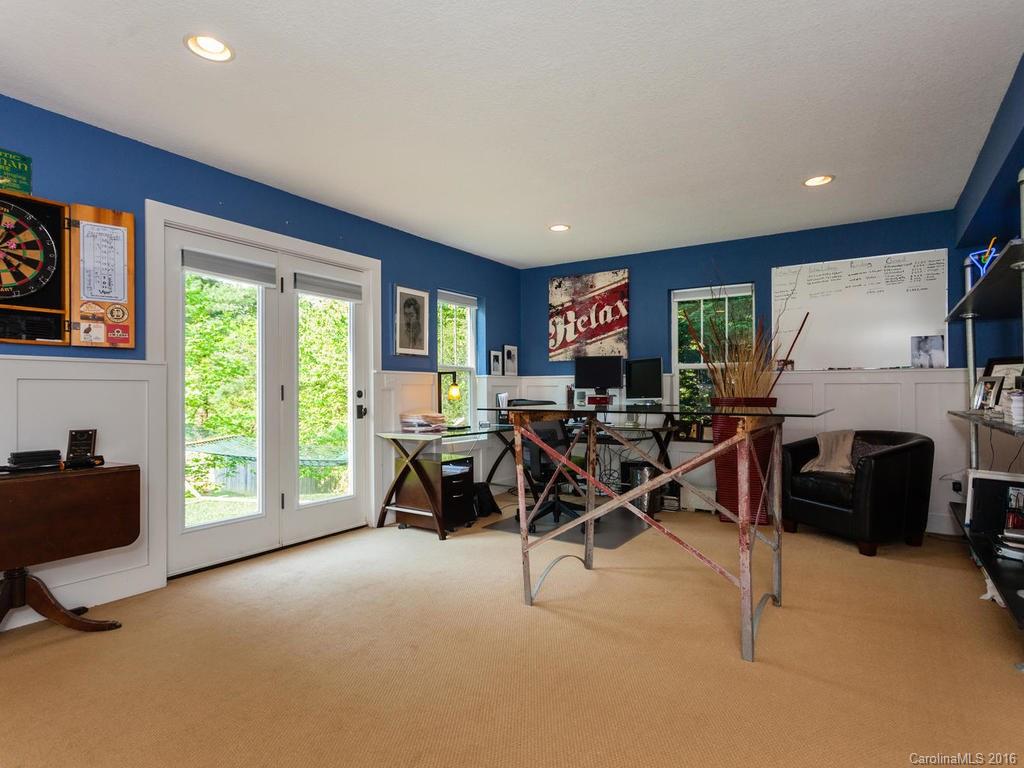 22 Oakhaven Terrace Asheville NC 28803