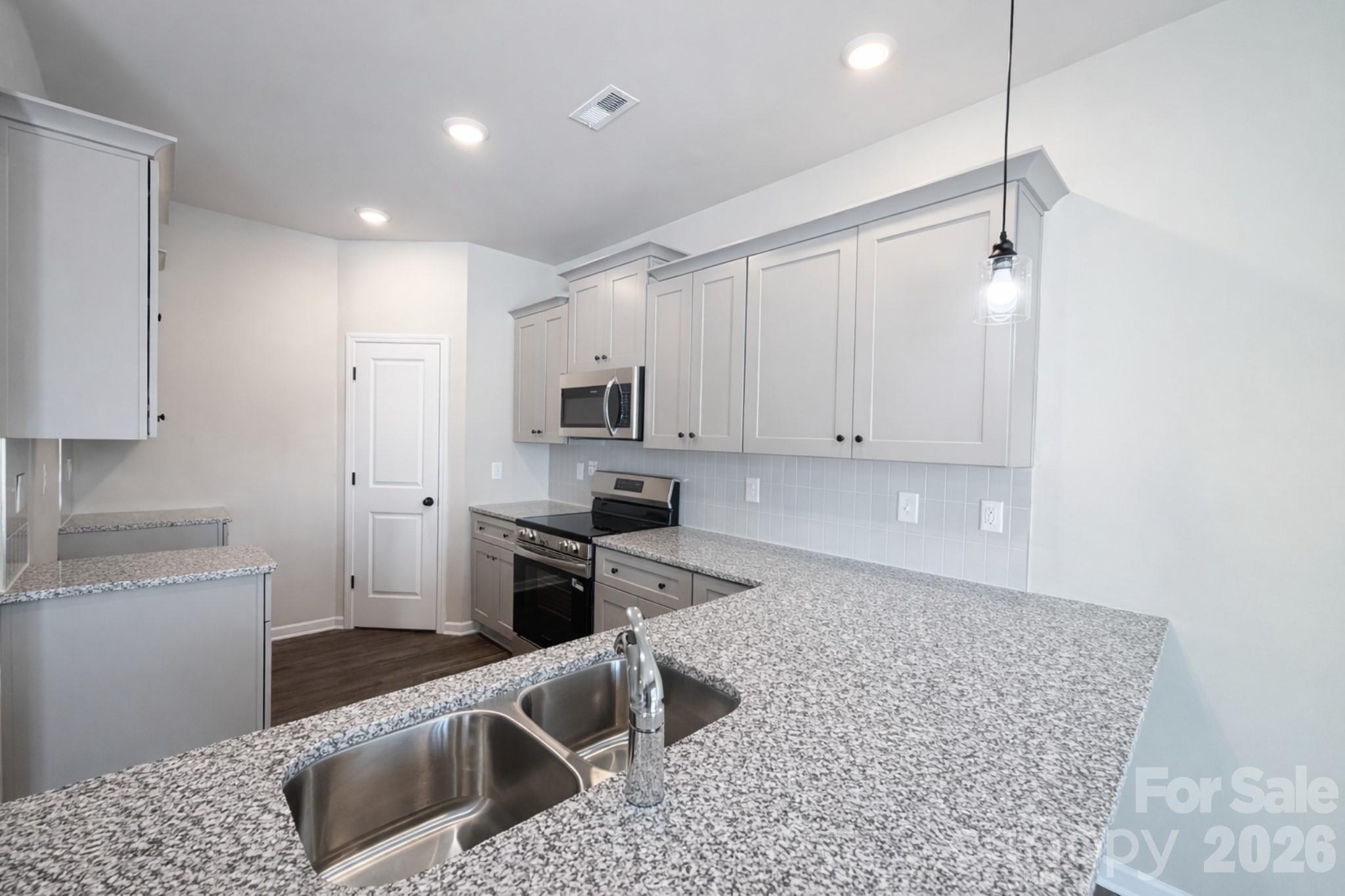 4725 Muskogee Drive Charlotte NC 28227