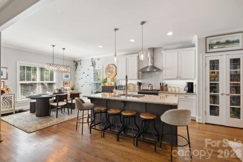 4422 Cheyenne Court Winston Salem NC 27106