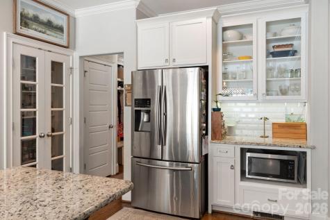 4422 Cheyenne Court Winston Salem NC 27106