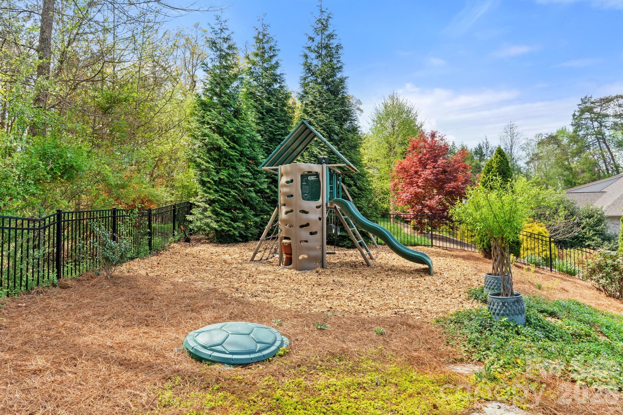 4422 Cheyenne Court Winston Salem NC 27106