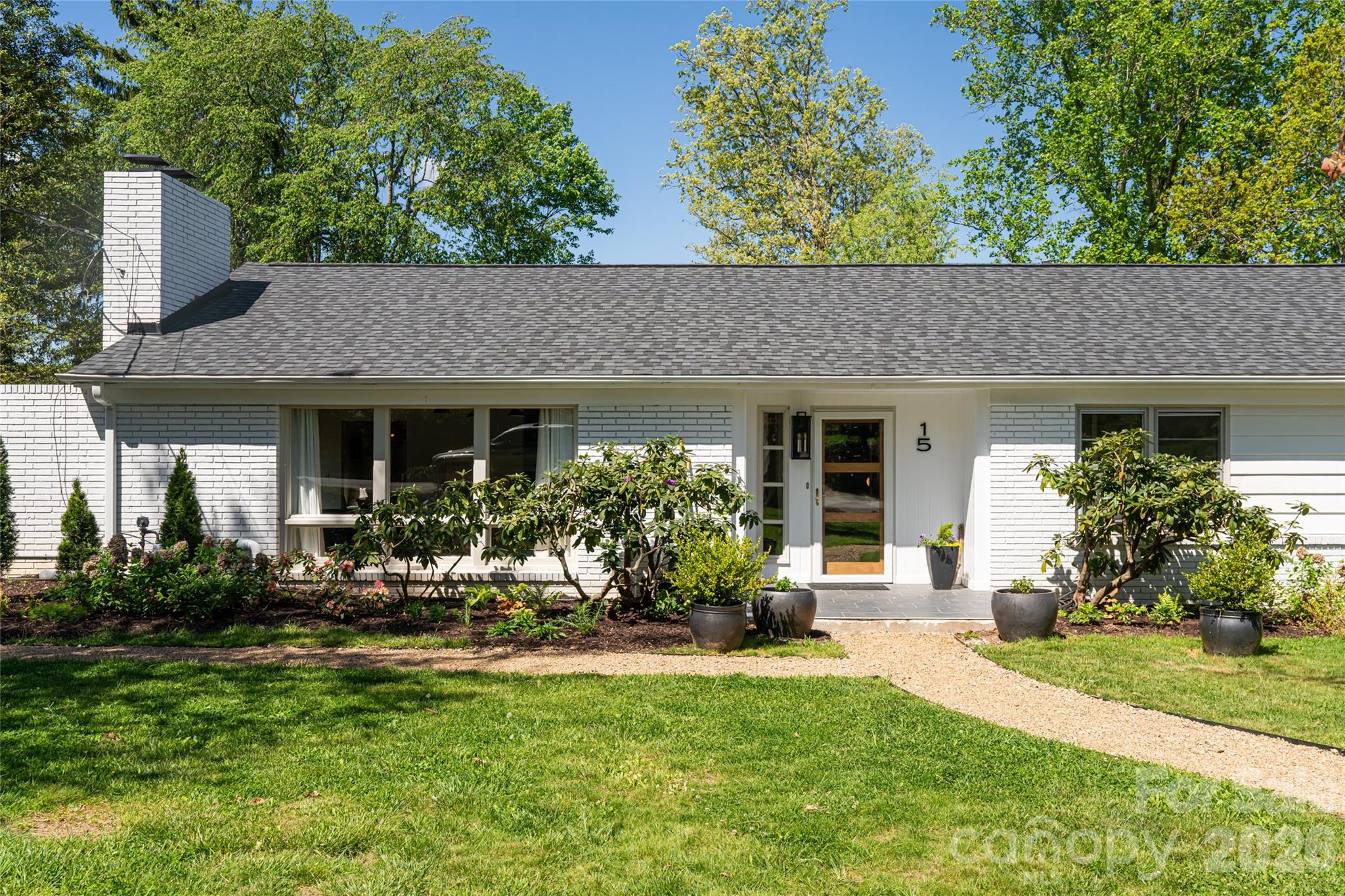 15 Red Oak Road Asheville NC 28804