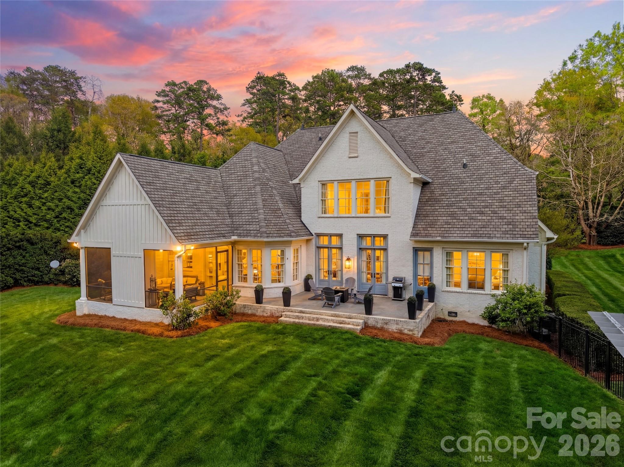 834 9th Avenue NW Hickory NC 28601
