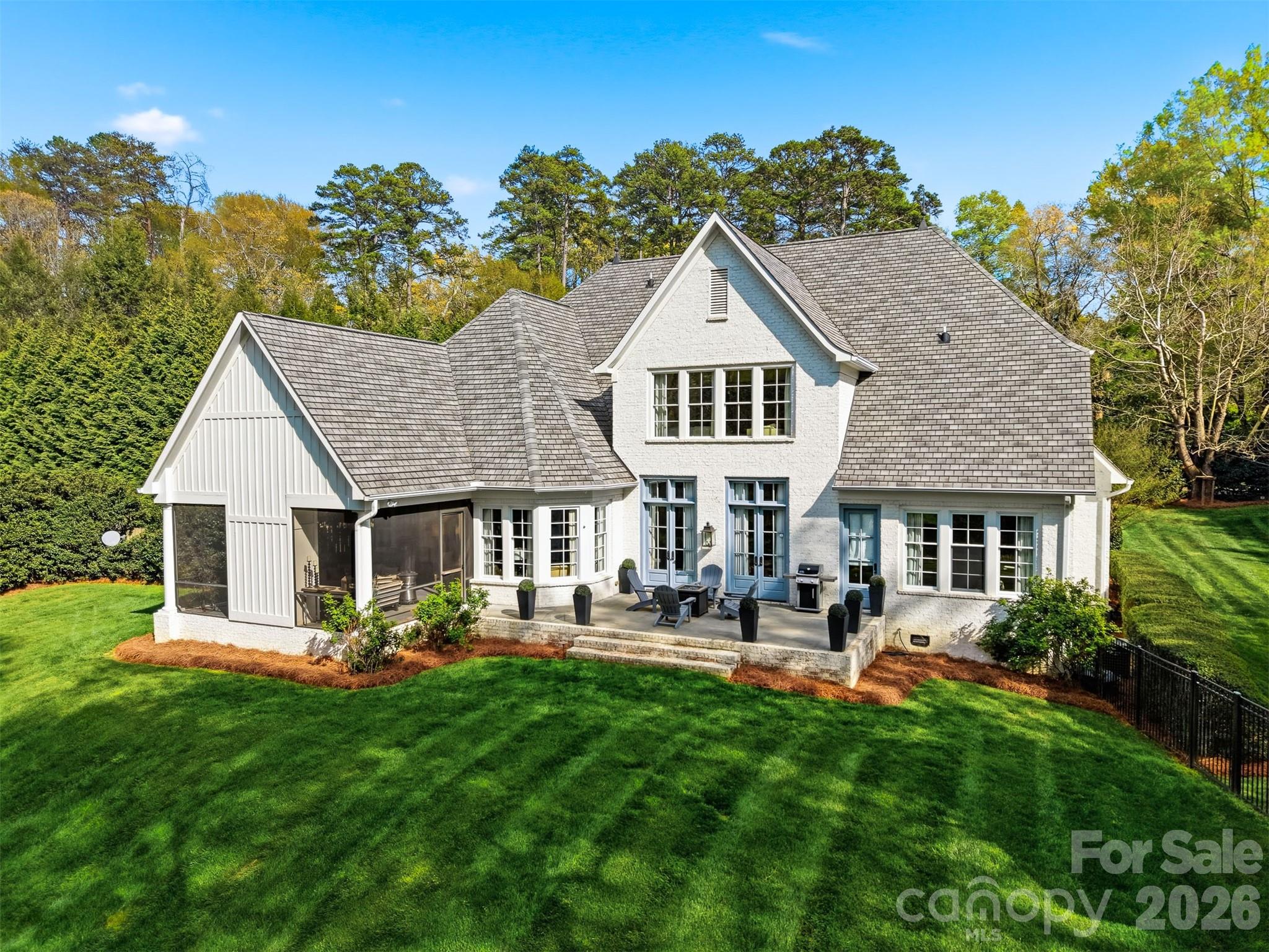 834 9th Avenue NW Hickory NC 28601