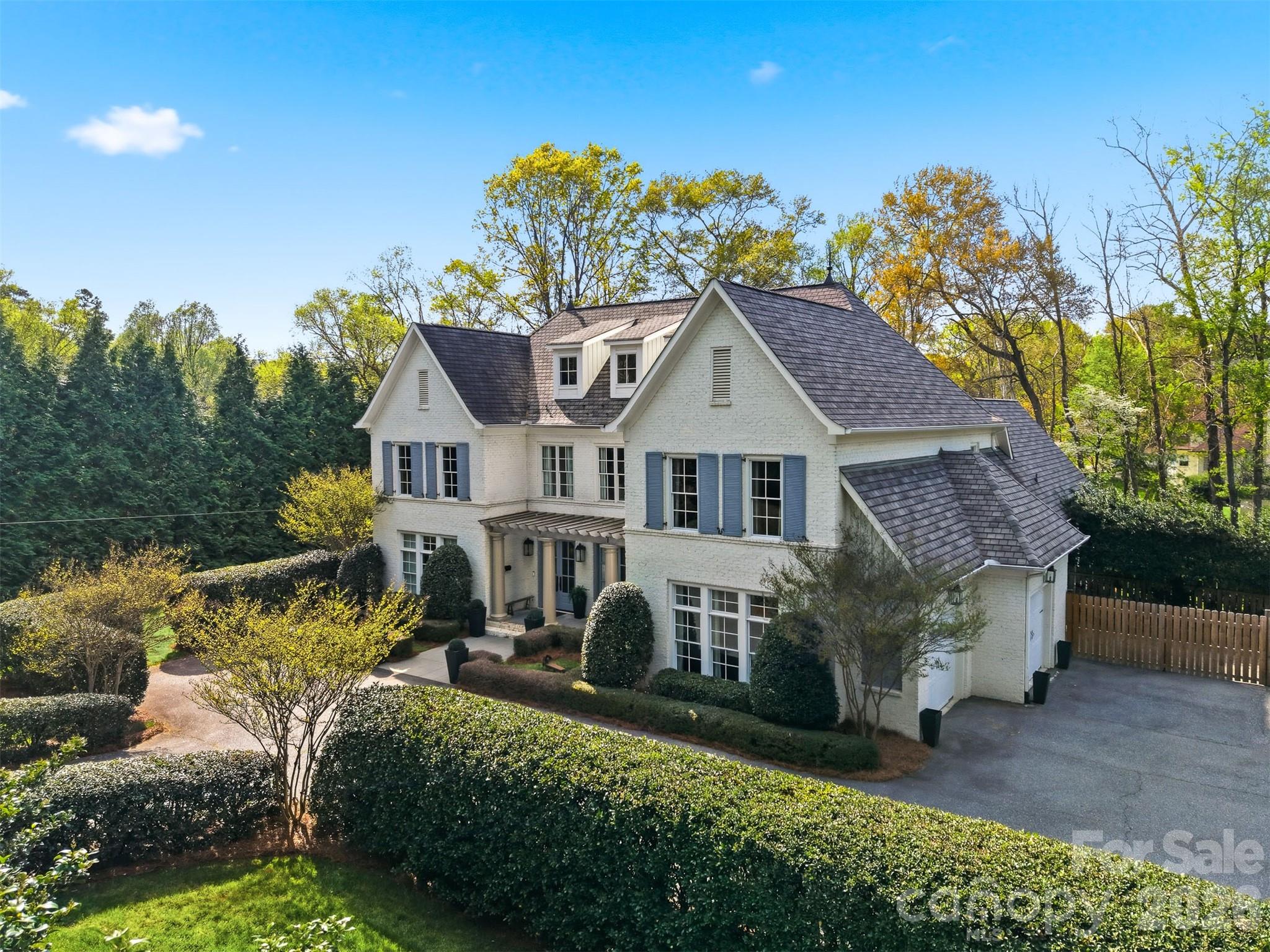 834 9th Avenue NW Hickory NC 28601