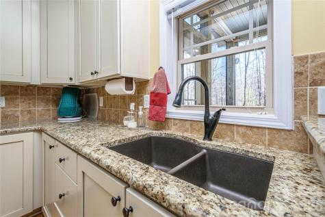 281 Ewbank Road Etowah NC 28729