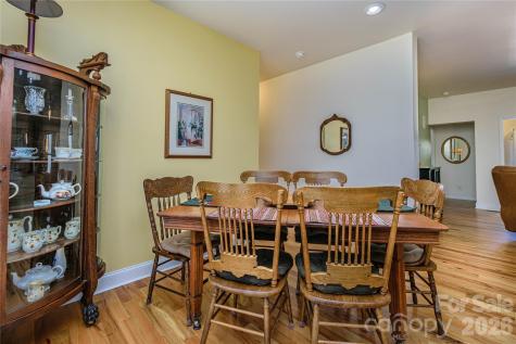 281 Ewbank Road Etowah NC 28729