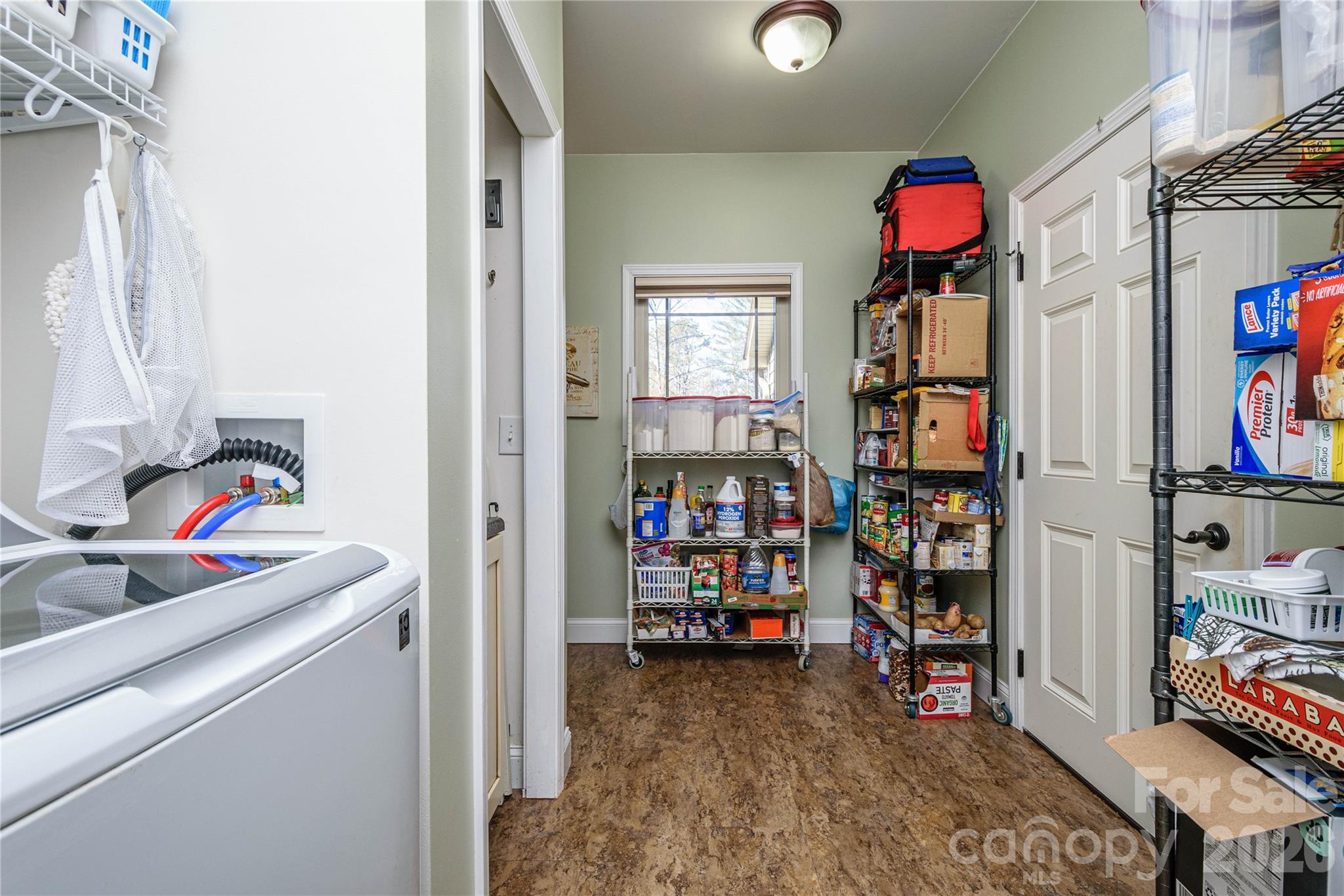 281 Ewbank Road Etowah NC 28729