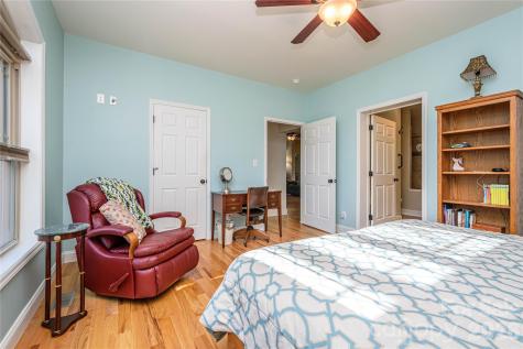 281 Ewbank Road Etowah NC 28729
