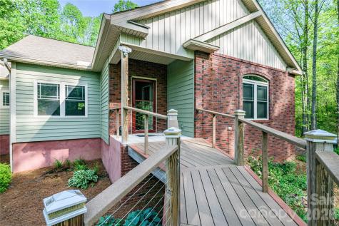 281 Ewbank Road Etowah NC 28729