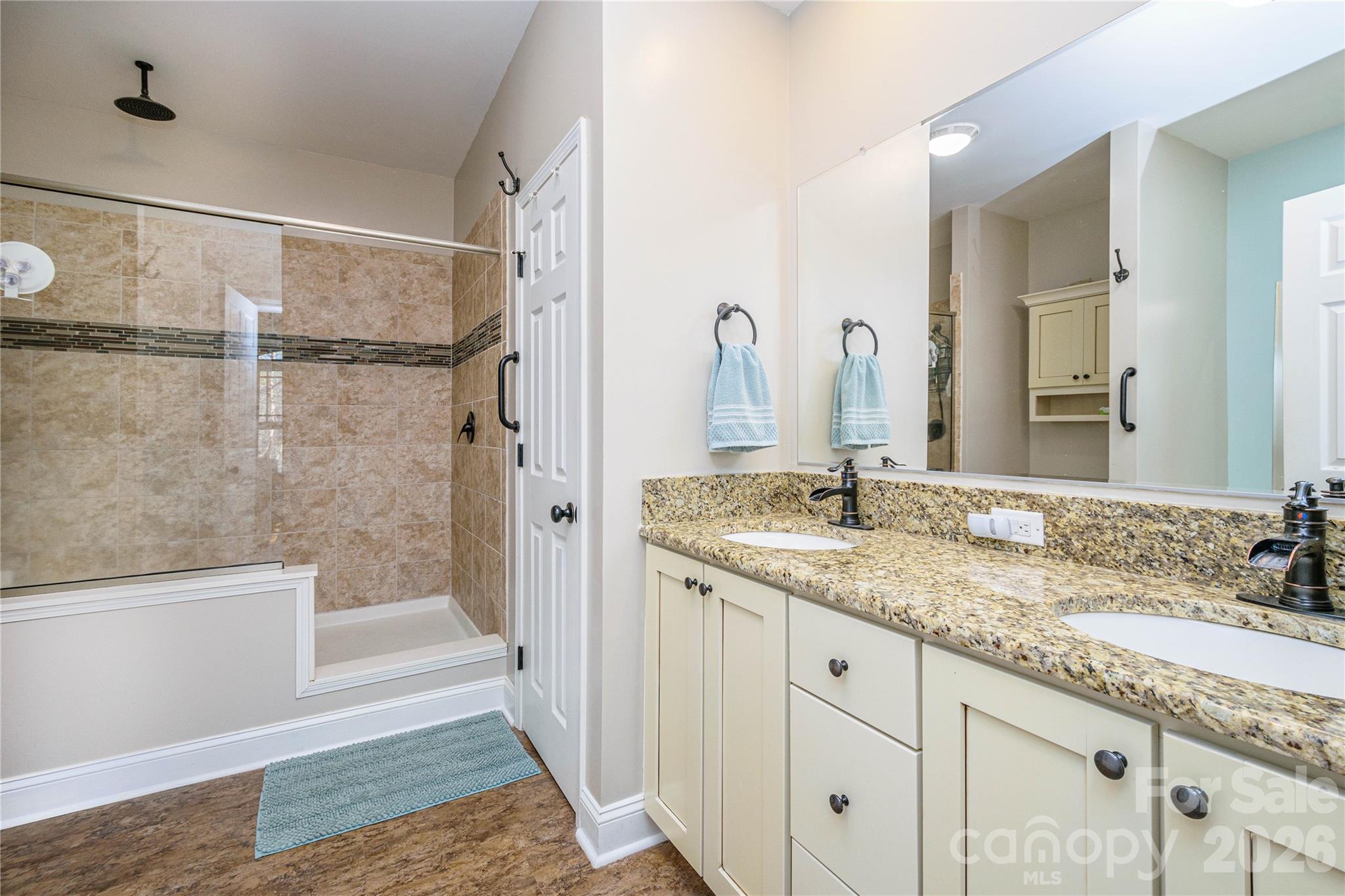 281 Ewbank Road Etowah NC 28729