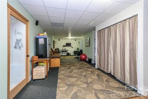 281 Ewbank Road Etowah NC 28729