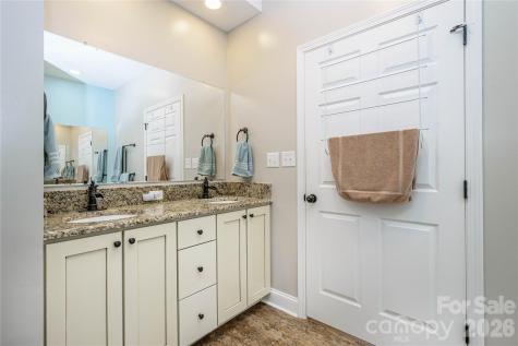 281 Ewbank Road Etowah NC 28729