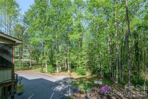 281 Ewbank Road Etowah NC 28729