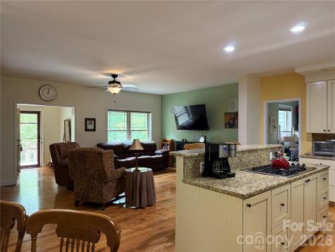 281 Ewbank Road Etowah NC 28729