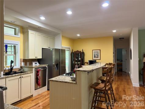 281 Ewbank Road Etowah NC 28729