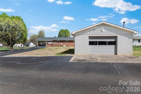 612 E Main Street Boonville NC 27011