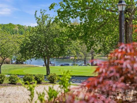 721 Golf Course Road Waynesville NC 28786