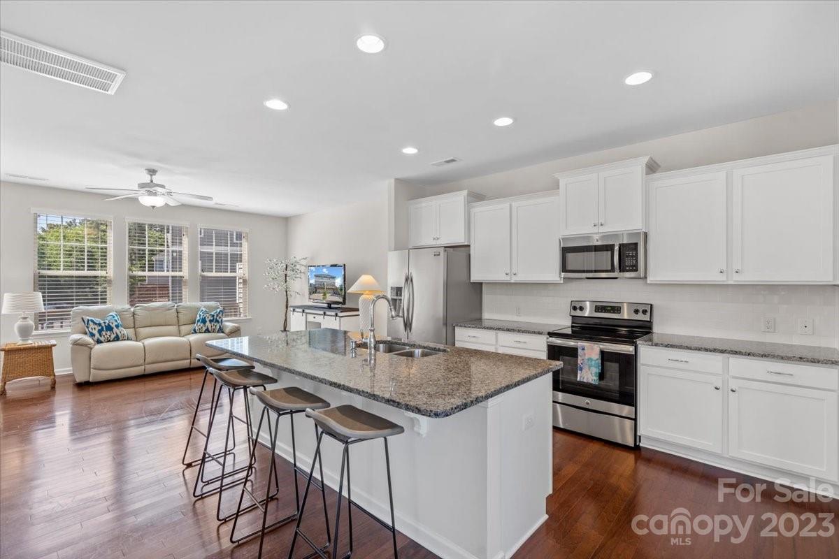 1504 Sharon Road W Charlotte NC 28210