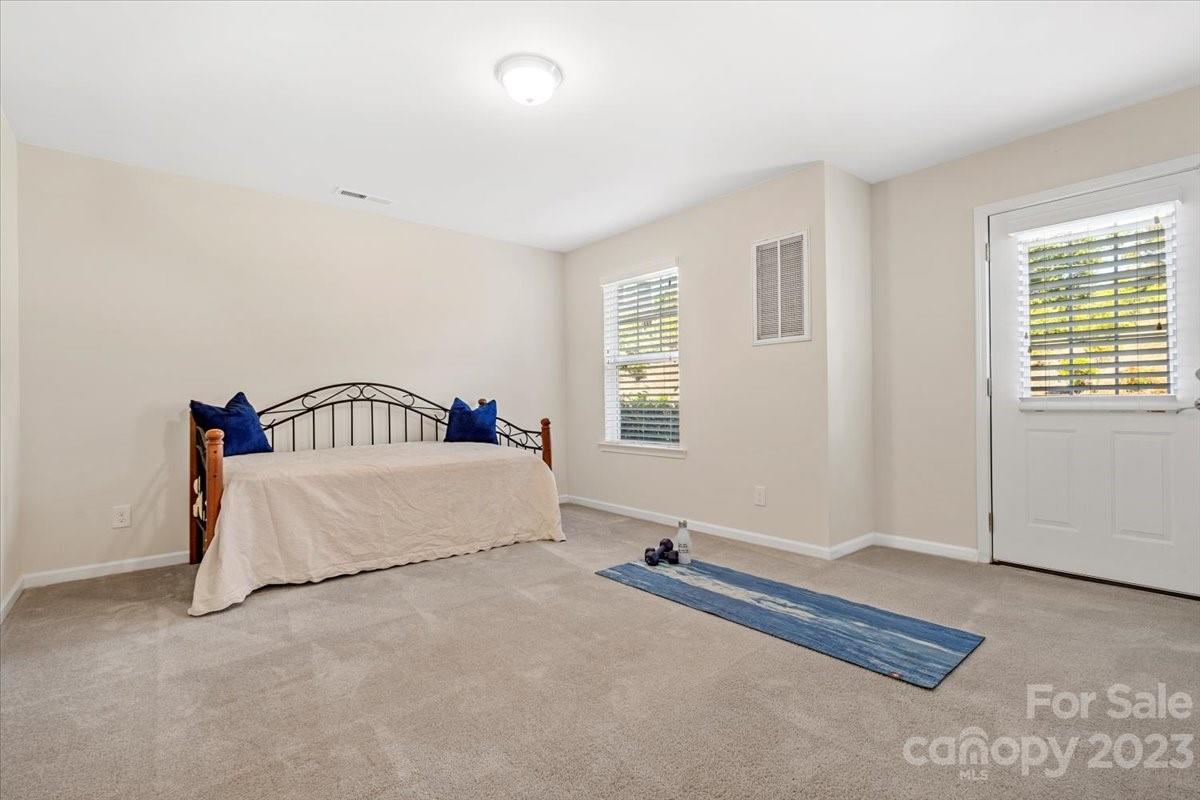 1504 Sharon Road W Charlotte NC 28210