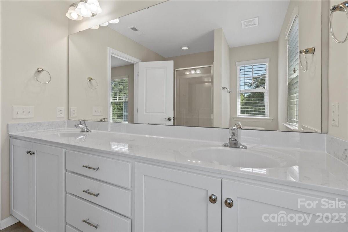 1504 Sharon Road W Charlotte NC 28210