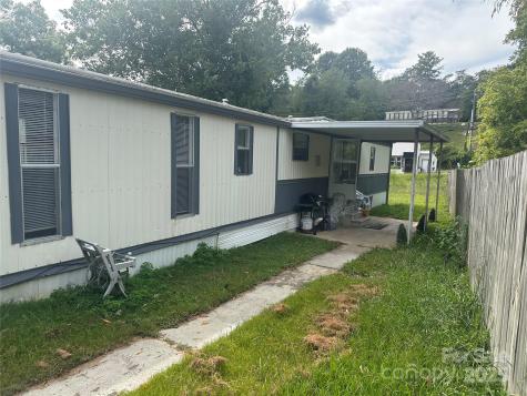 16 Wellington Drive Asheville NC 28804