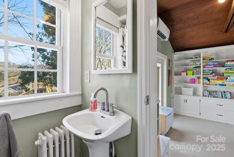 123 Westwood Road Asheville NC 28804