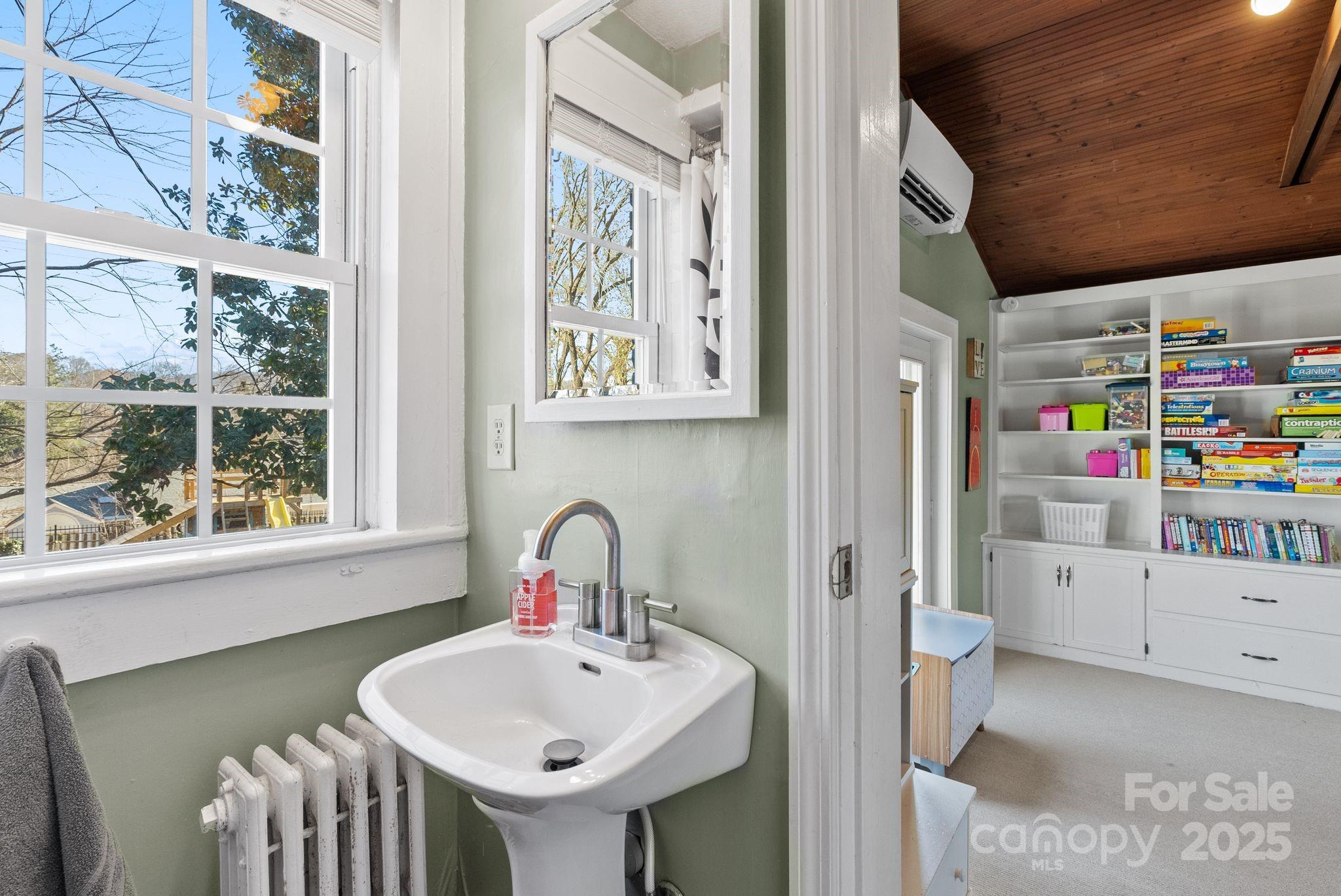 123 Westwood Road Asheville NC 28804