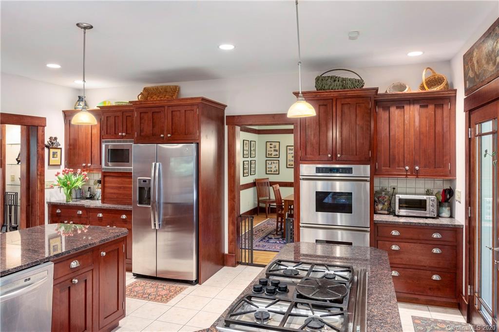 187 Country Club Road Asheville NC 28804