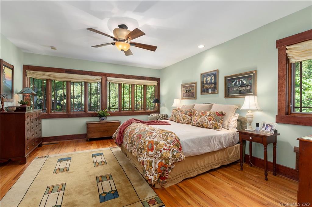 187 Country Club Road Asheville NC 28804