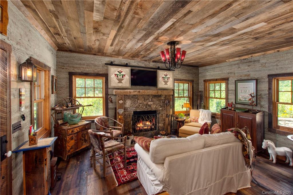 187 Country Club Road Asheville NC 28804