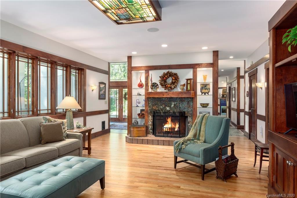 187 Country Club Road Asheville NC 28804