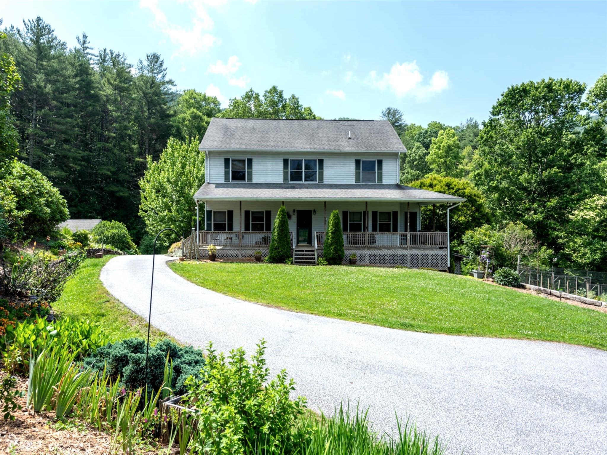 1985 White Oak Road Bakersville NC 28705