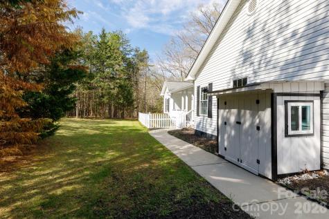 1108 King Road York SC 29745