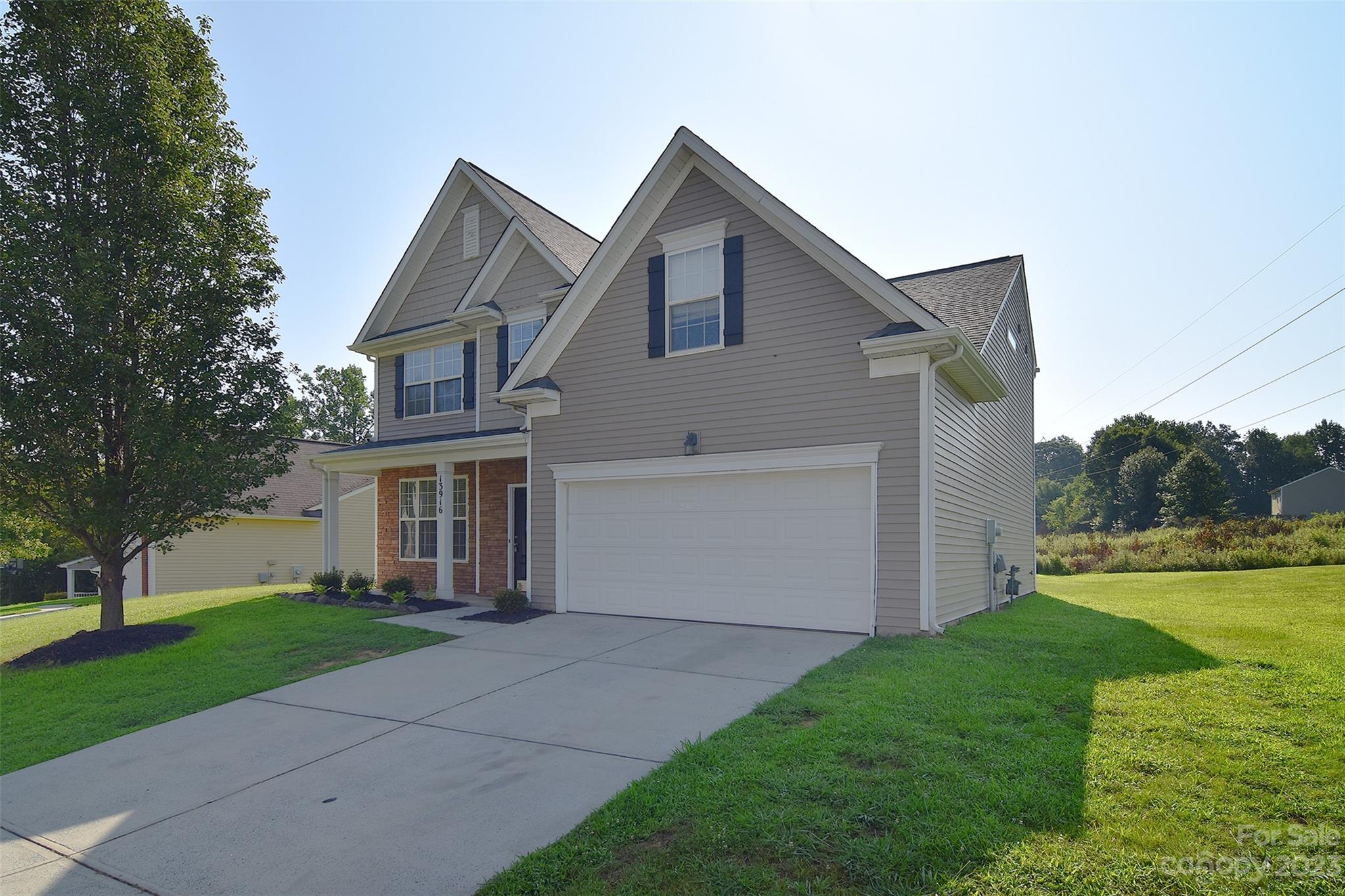 13916 Plowdon Court Charlotte NC 28215