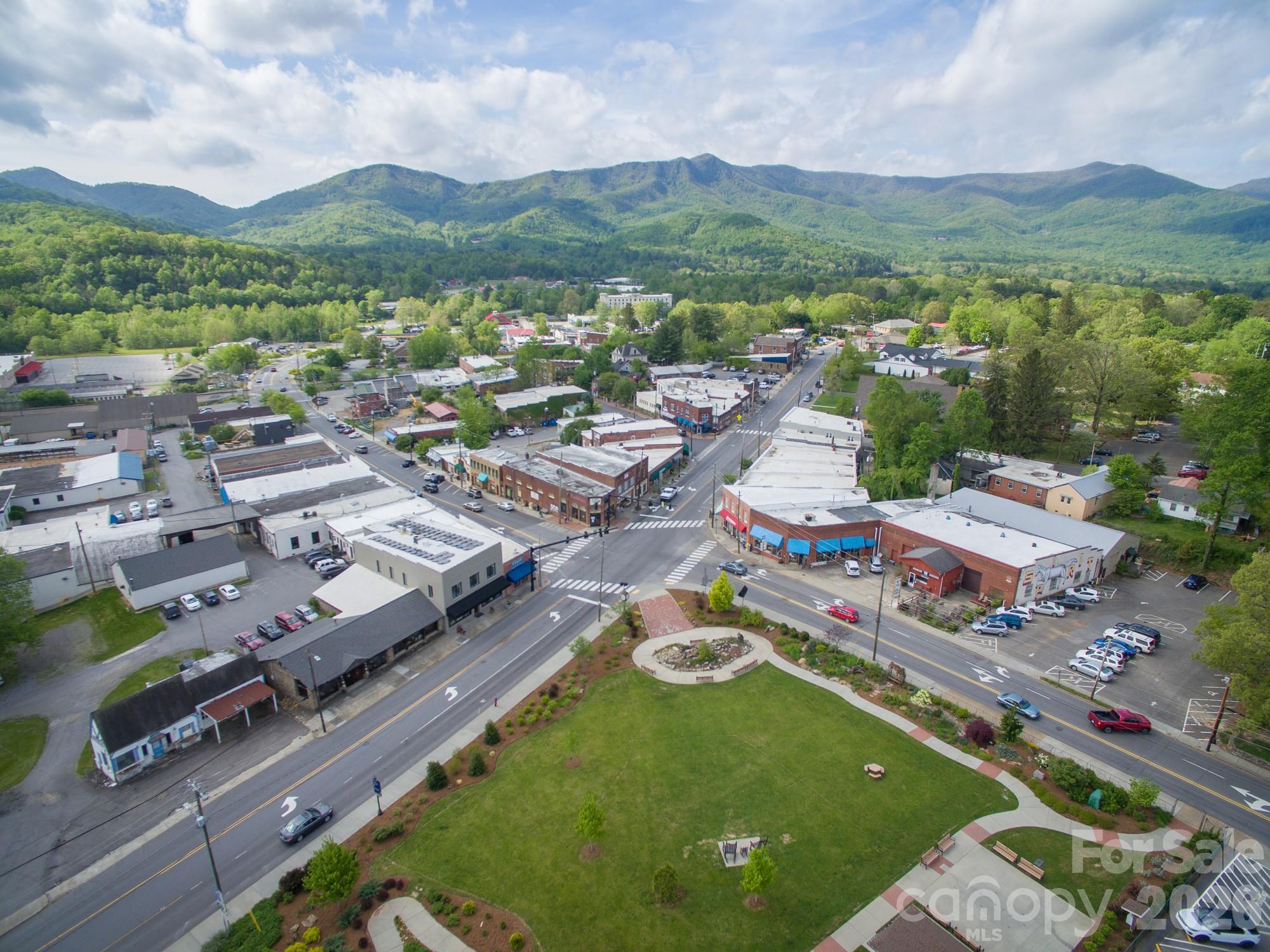 726 Rhododendron Avenue Black Mountain NC 28711