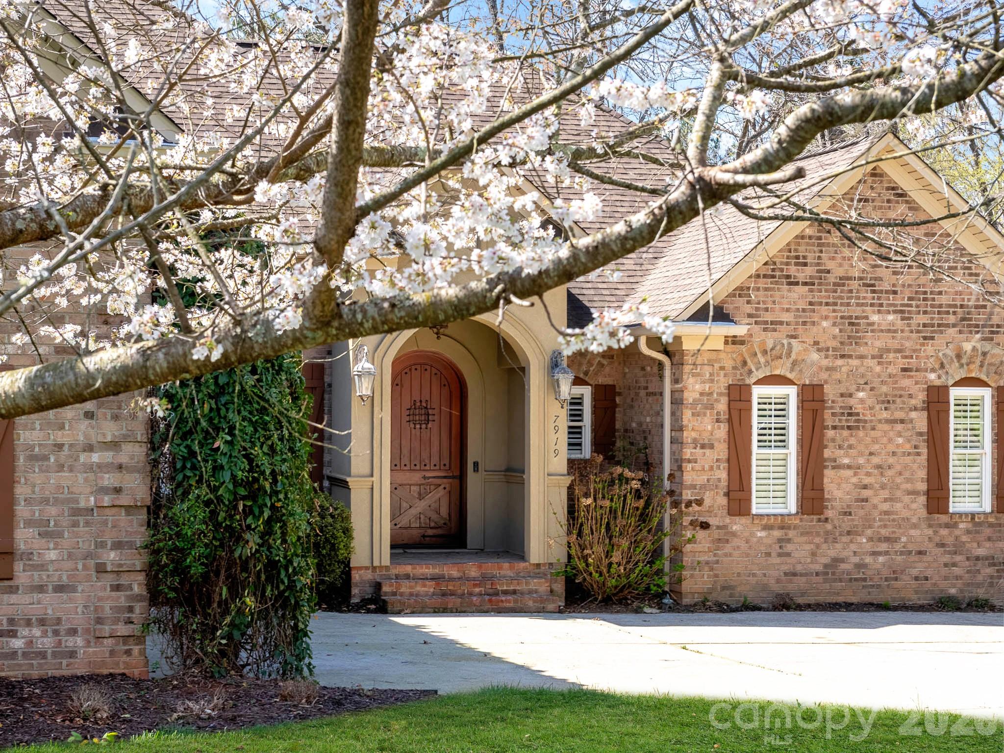 7919 Glen Abbey Circle Stanley NC 28164