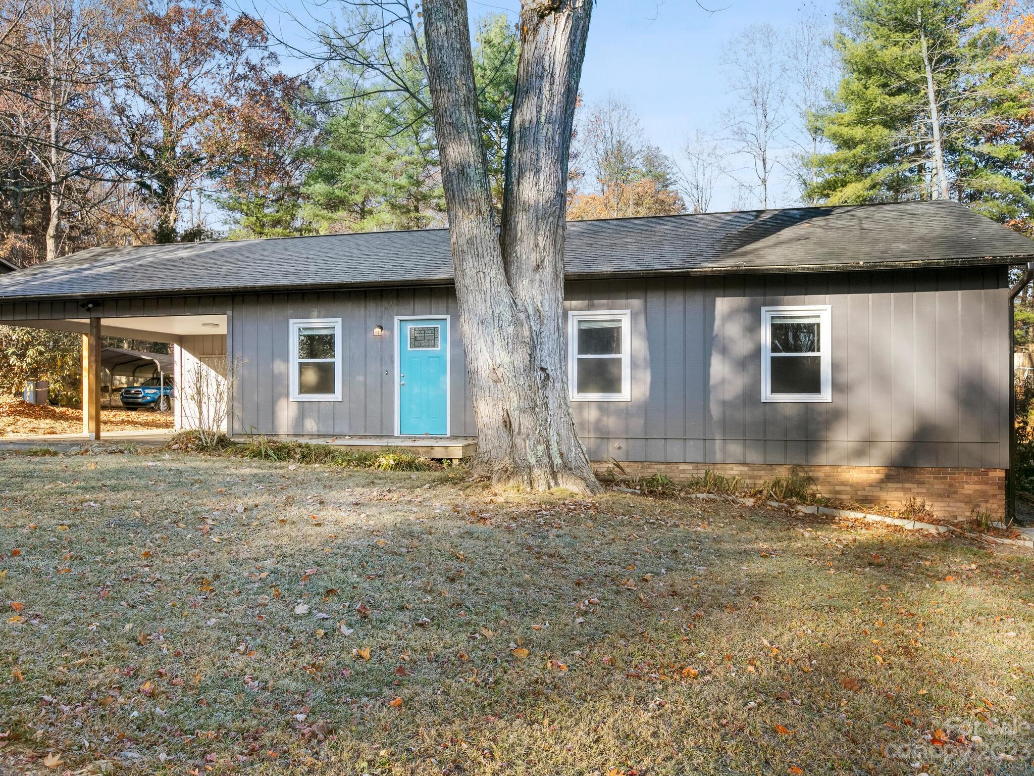 5 N Fair Oaks Road Arden NC 28704