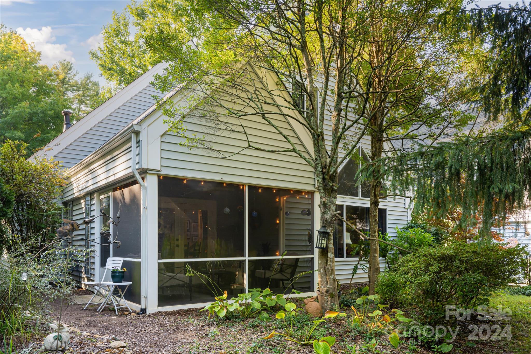 14 Stuart Circle Asheville NC 28804