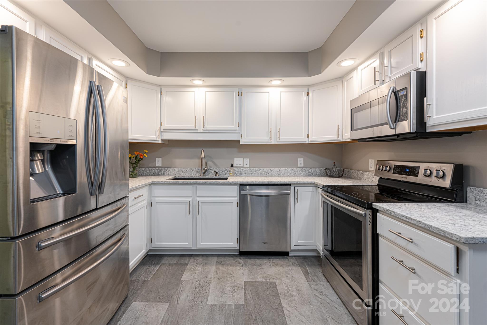 14 Stuart Circle Asheville NC 28804