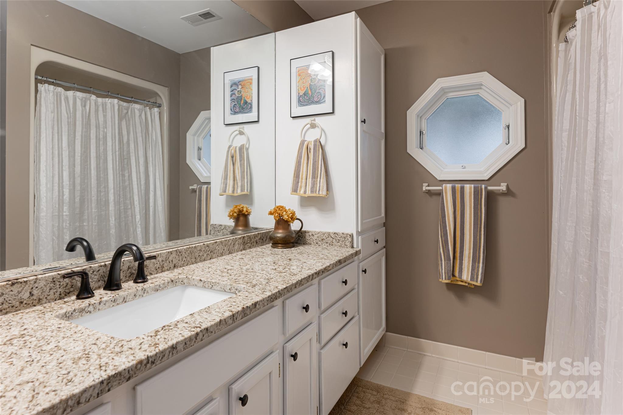 14 Stuart Circle Asheville NC 28804