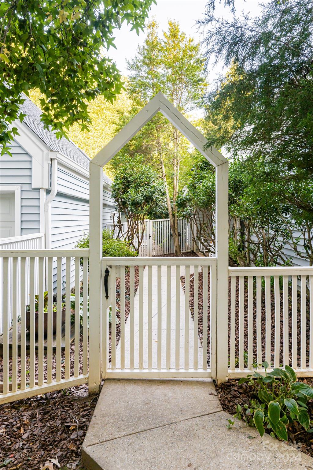 14 Stuart Circle Asheville NC 28804