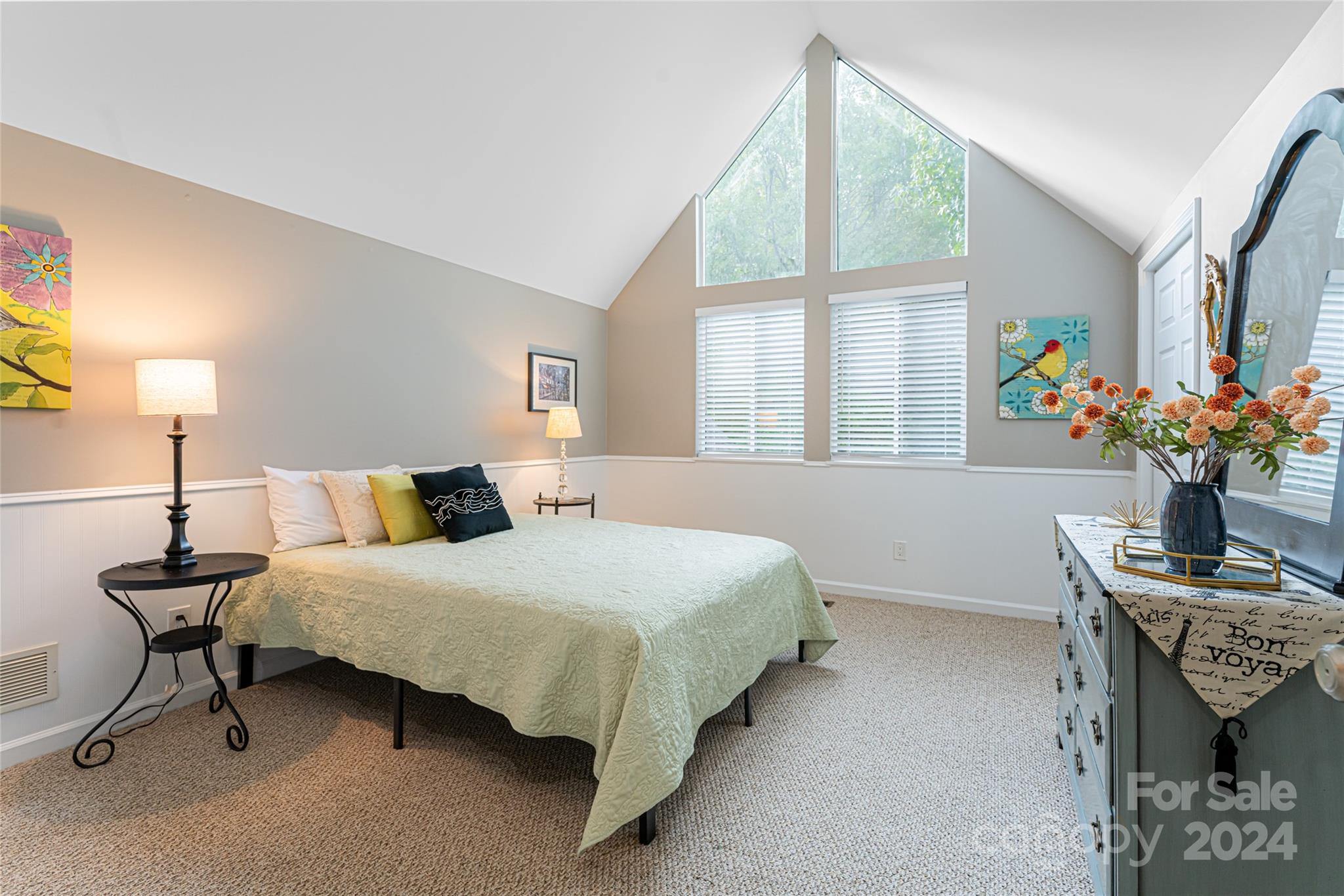 14 Stuart Circle Asheville NC 28804